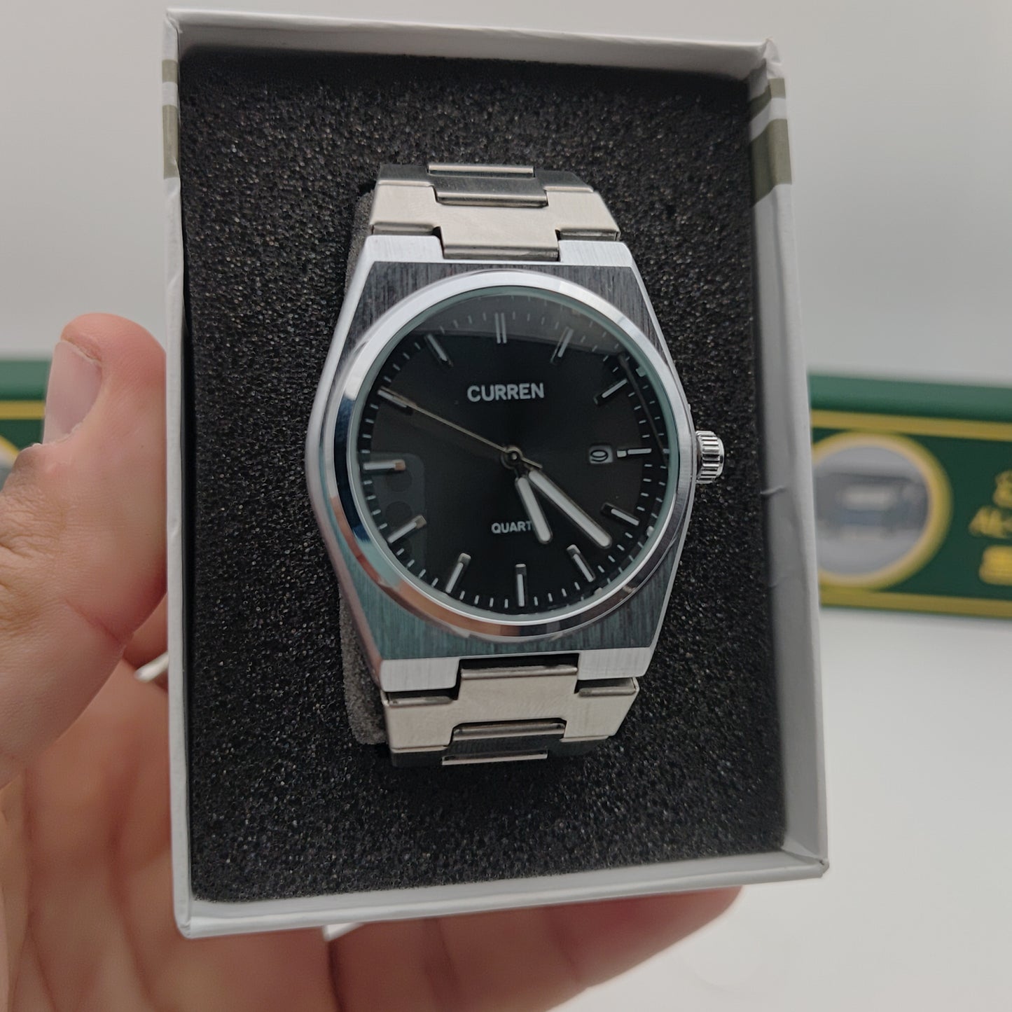 🕶️ ساعة رجالية بتصميم سداسي فاخر – مستوحاة من أسلوب أوديمار