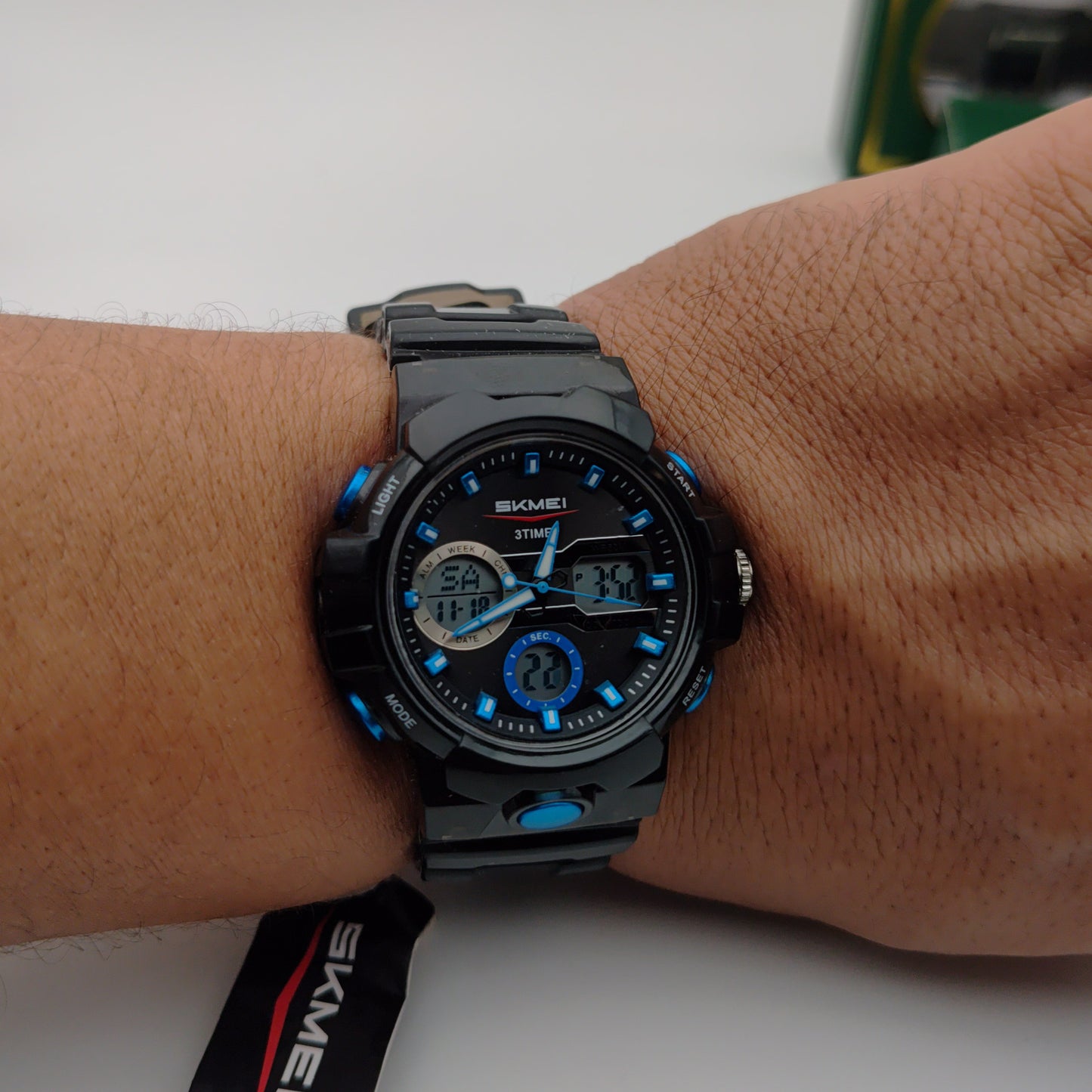 ⌚ ساعة رجالية ونسائية سكيمي  2386 – دقة، مقاومة وأناقة بسعر 3,450 د.ج