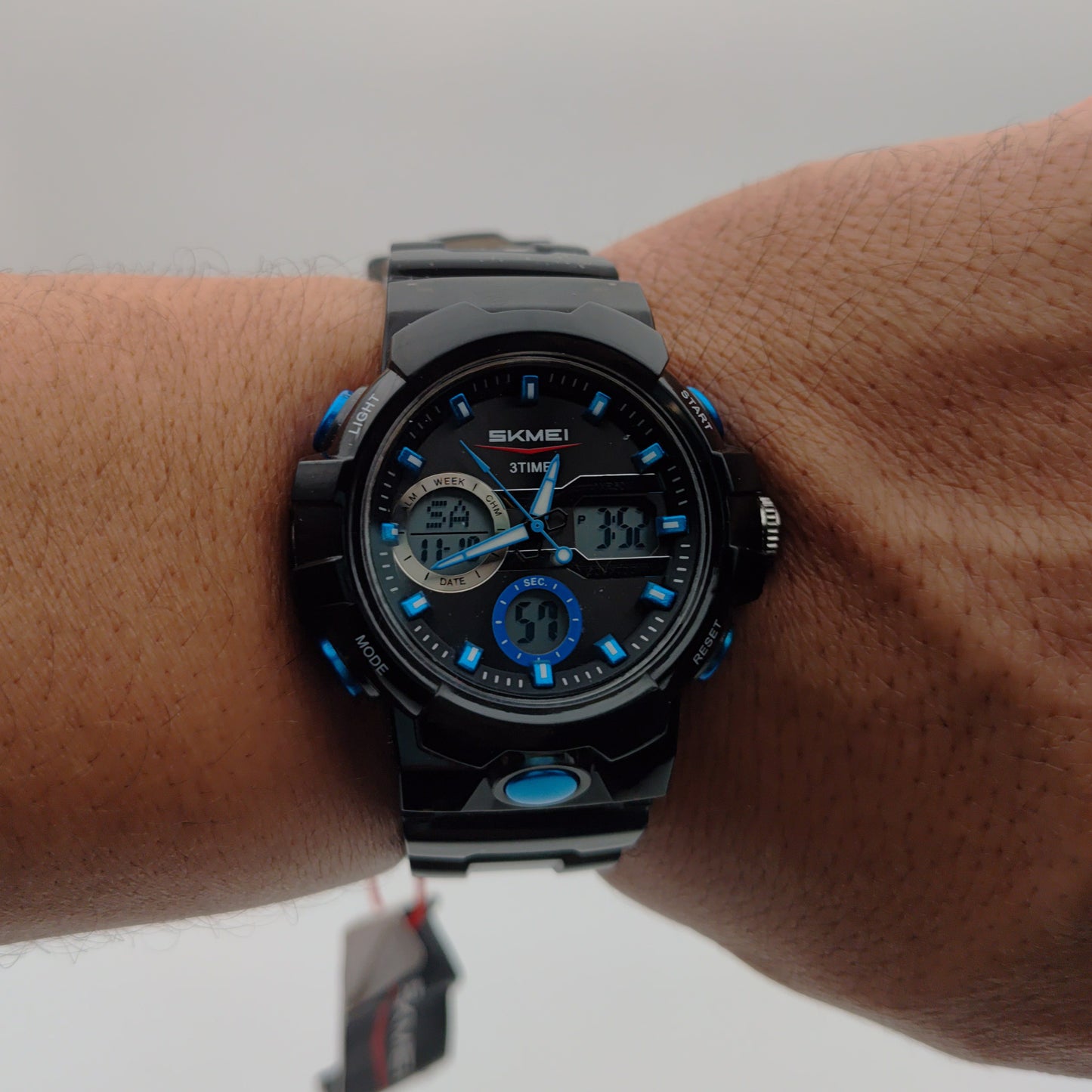 ⌚ ساعة رجالية ونسائية سكيمي  2386 – دقة، مقاومة وأناقة بسعر 3,450 د.ج