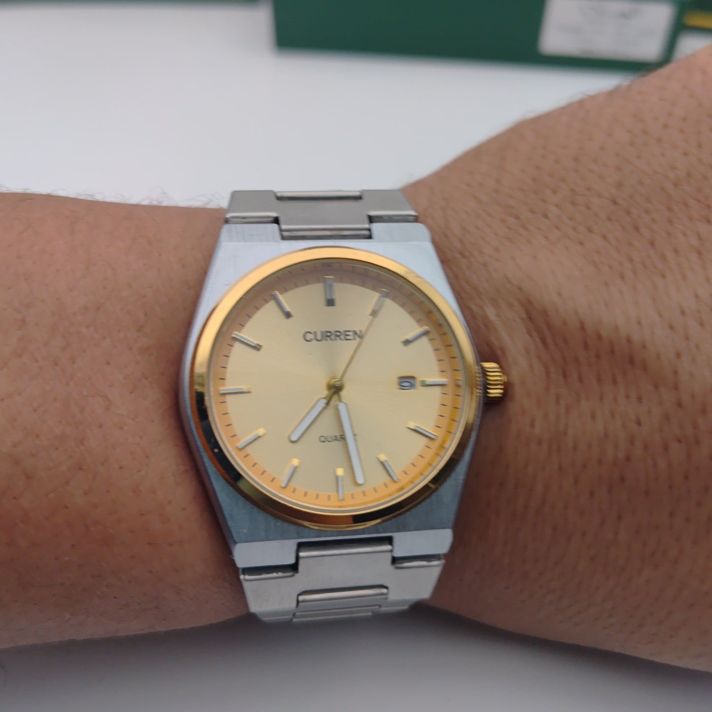 🕶️ ساعة رجالية بتصميم سداسي فاخر – مستوحاة من أسلوب أوديمار