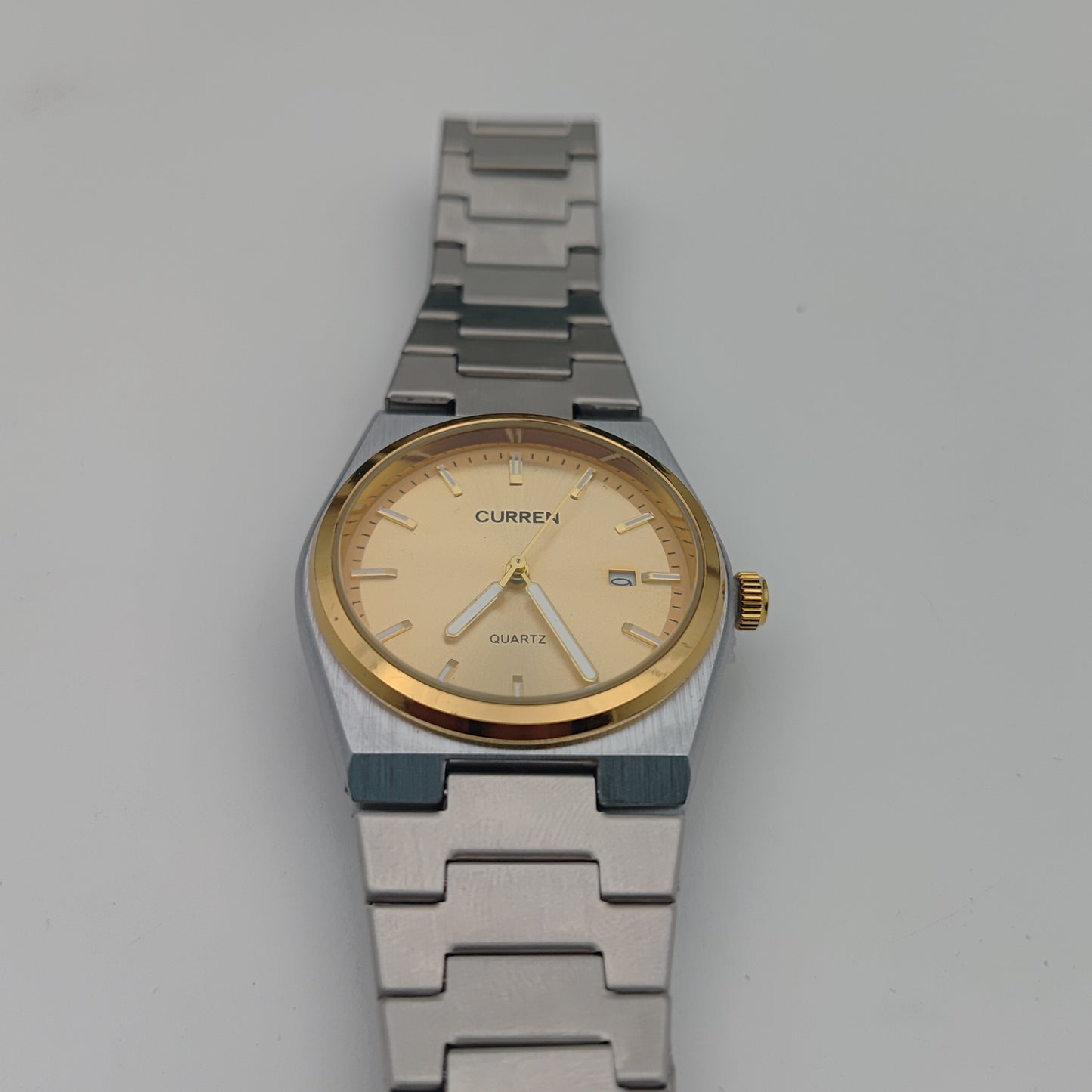 🕶️ ساعة رجالية بتصميم سداسي فاخر – مستوحاة من أسلوب أوديمار