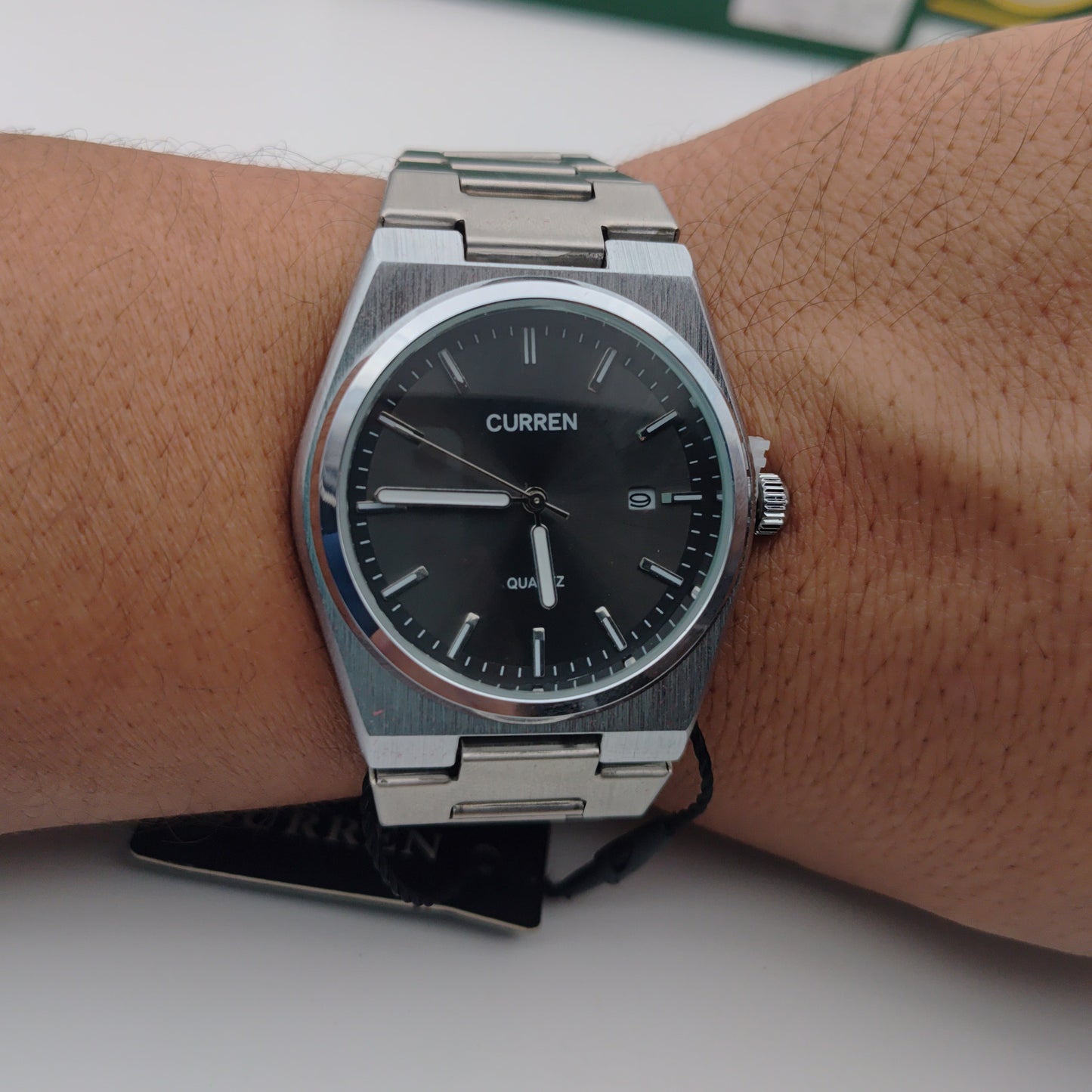 🕶️ ساعة رجالية بتصميم سداسي فاخر – مستوحاة من أسلوب أوديمار