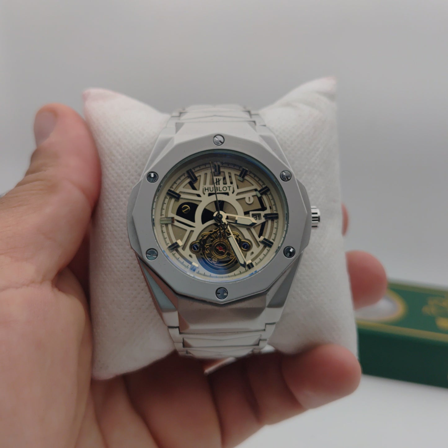 ساعة هيبلو  رجالية بيغ بانغ – تصميم مفتوح فاخر – كوارتز دقيق [أسود/فضي]