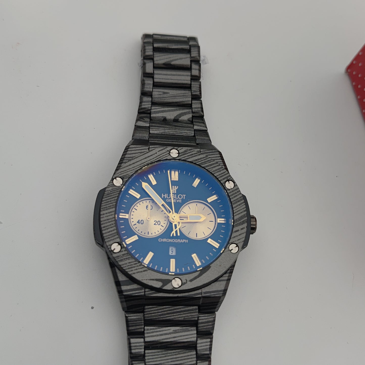 💎 ساعة "تألق التميز" – تصميم هيبلوت فاخر – نقشة فاخرة وقرص أزرق ملكي