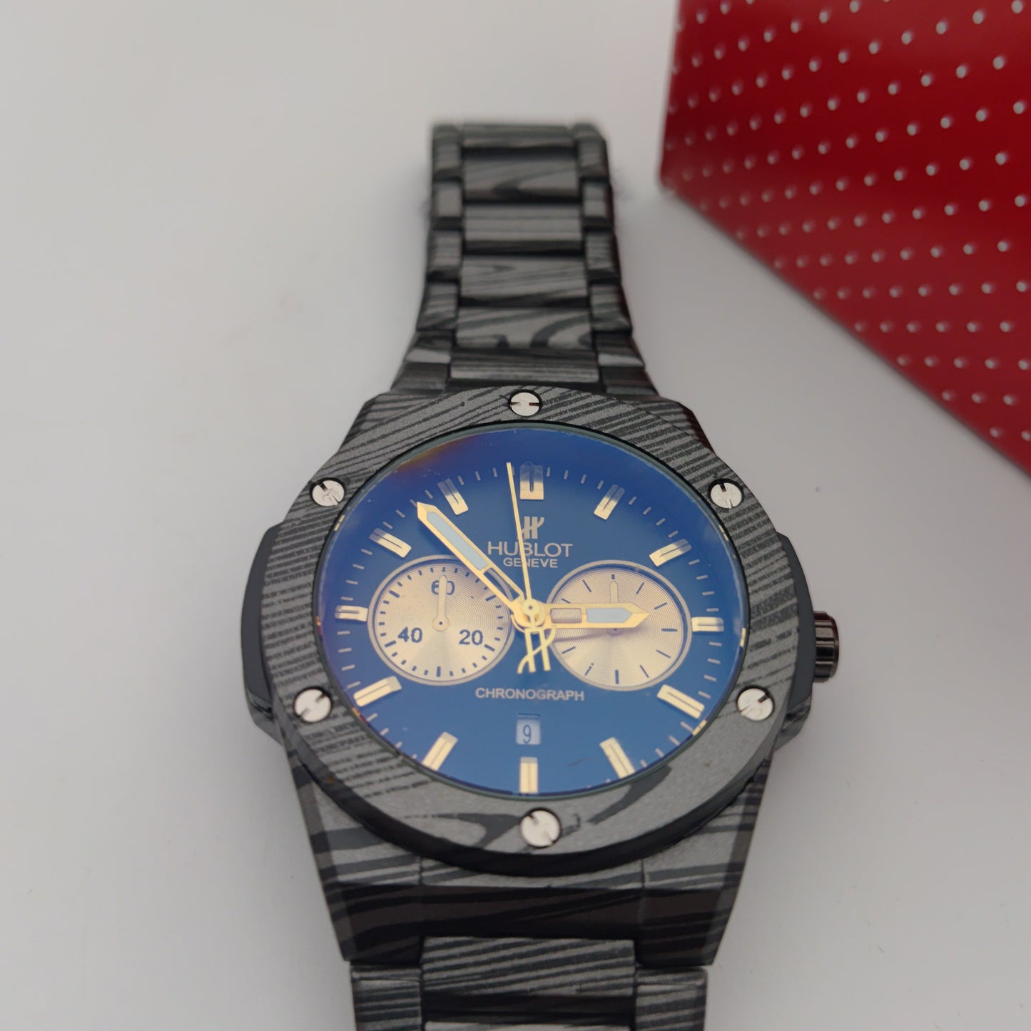 💎 ساعة "تألق التميز" – تصميم هيبلوت فاخر – نقشة فاخرة وقرص أزرق ملكي