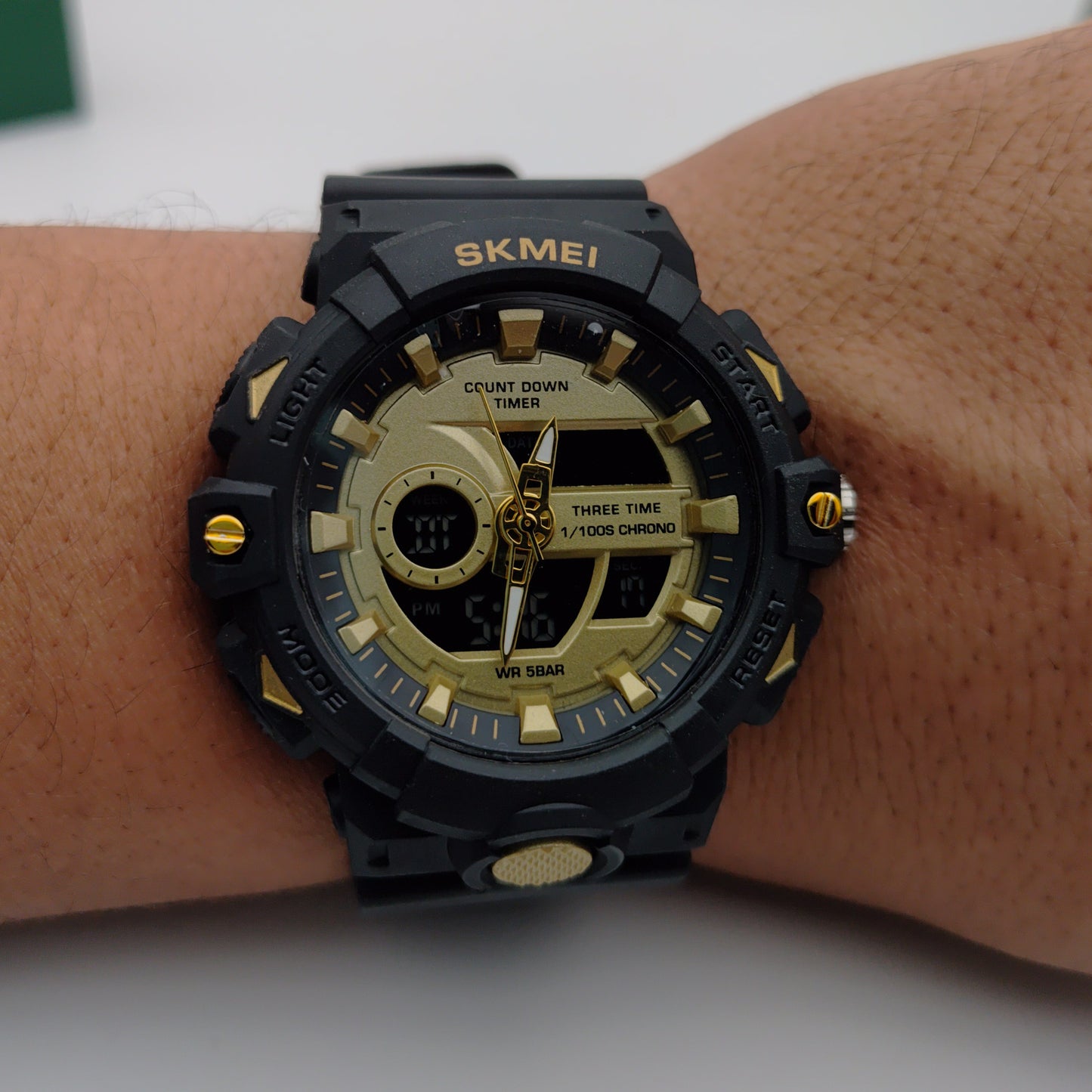 💥 ساعة رجالية رياضية متعددة الوظائف – تصميم ديناميكي بسعر 3,350 د.ج